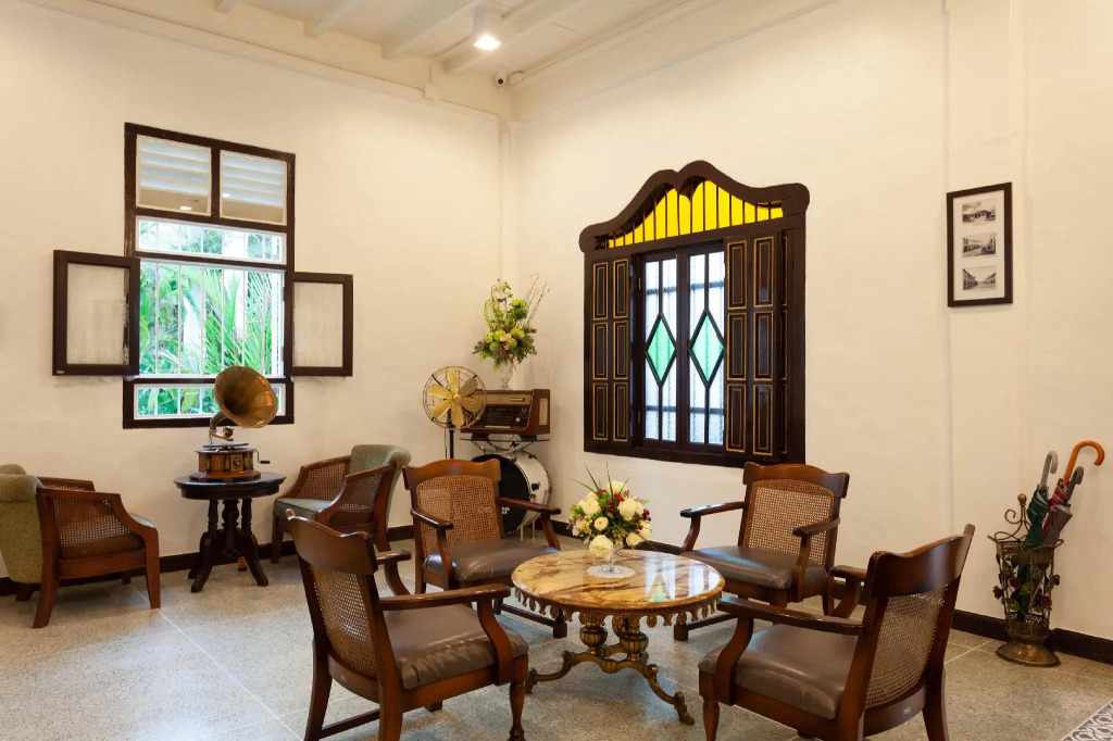 Sound Gallery House Phuket Town