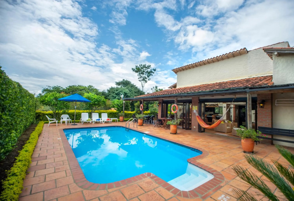 Villa exclusiva en Fincas Panaca, privacidad con Piscina y Jacuzzi