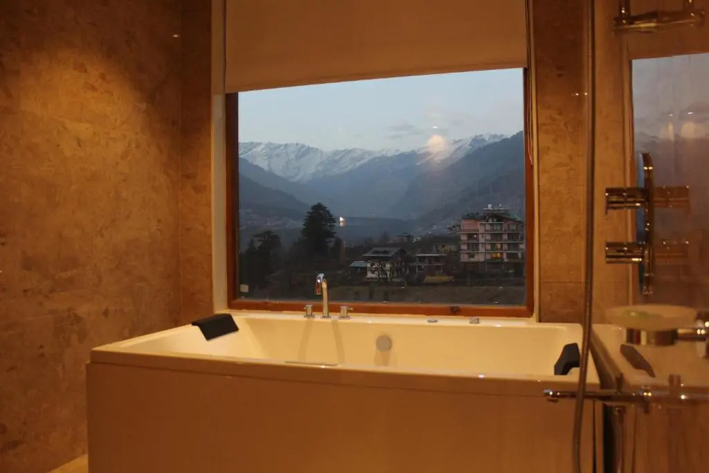Tiaraa Hotels & Resorts - A Luxury Resort Manali