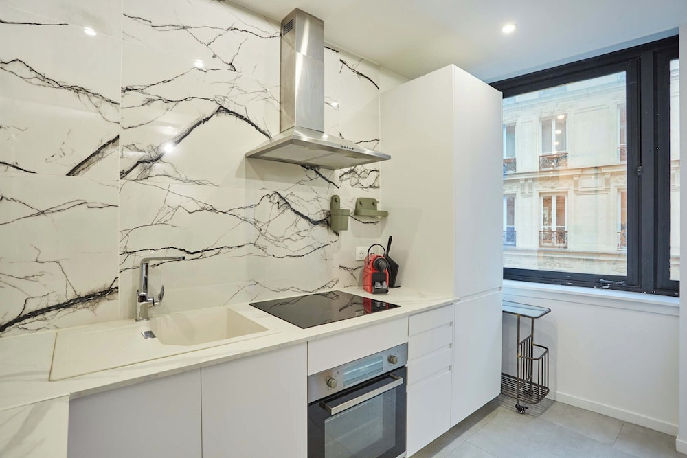 Charming Apartement Center of Paris Montmartre