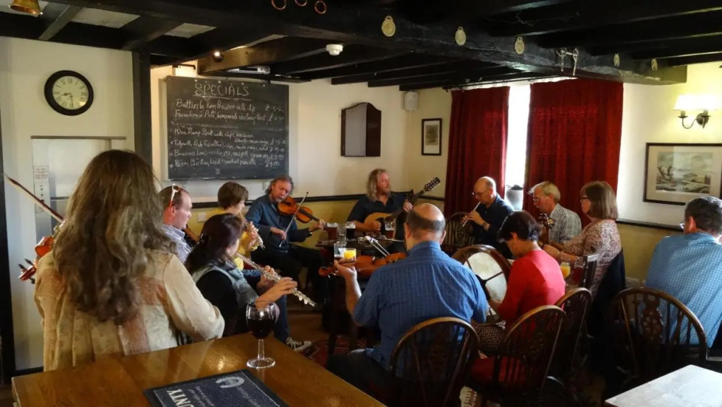 The Harp Inn
