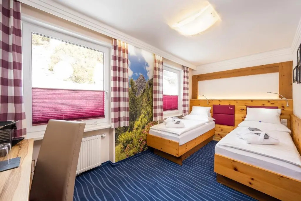 Hotel Alpina