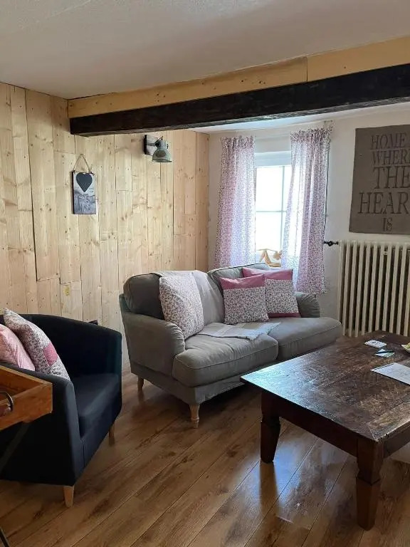 RLGuesthouses