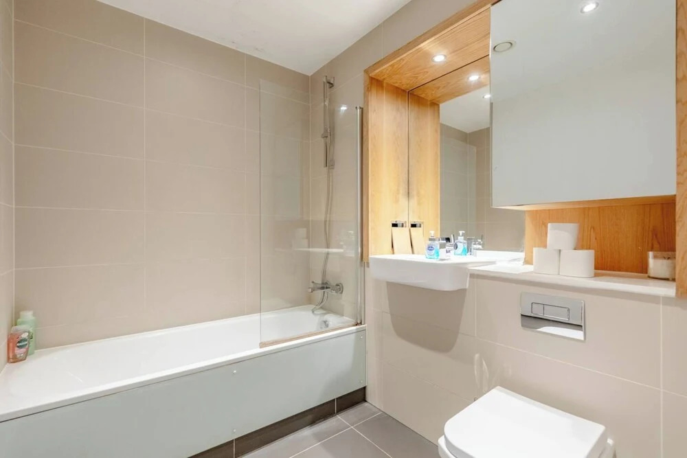 Sleek & Sunny 1BD Flat Near Greenwhich - Deptford!