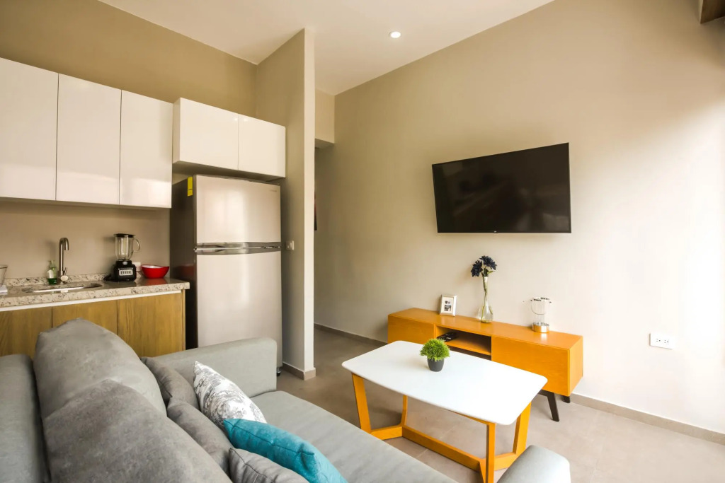 1BR Fully-Equipped Condo in the heart of Playa del Carmen, at only 5 mins walking distance to 5th Av