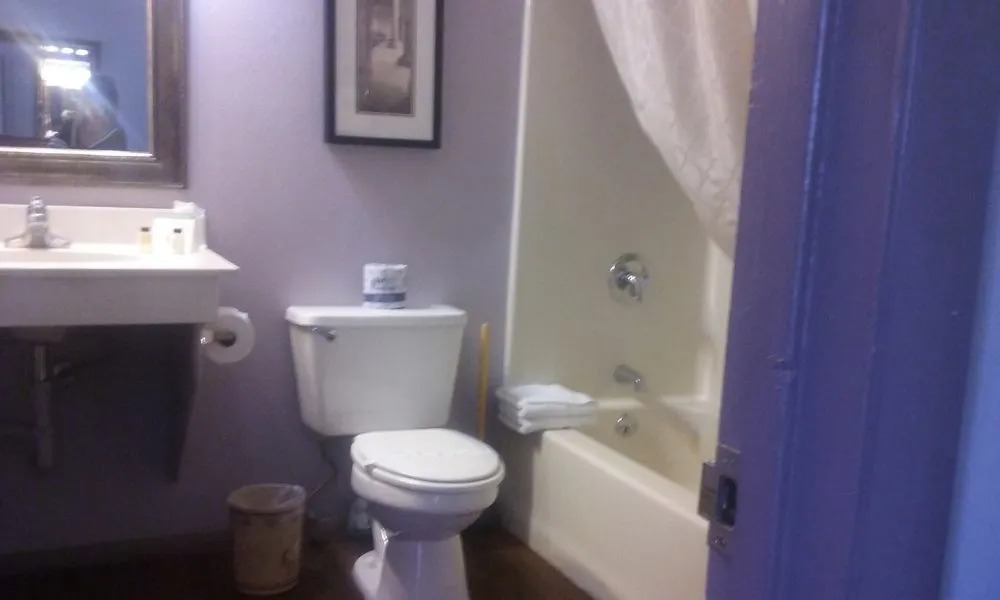 Rodeway Inn & Suites Iris Garden