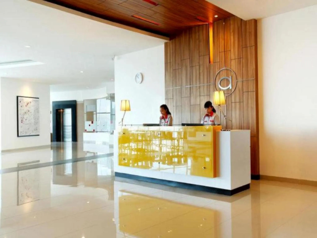 Amaris Hotel Season City