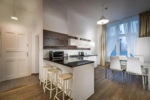 Luxury Modern Designed Oldtown Apartment