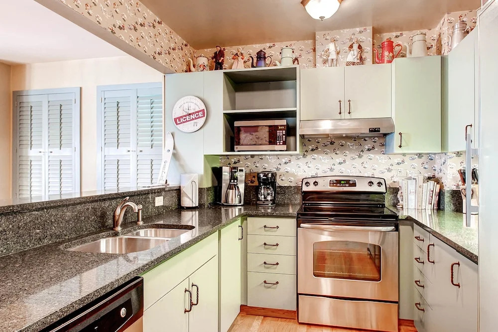 Centennial 1 Bedroom Condo Unit No. 13b