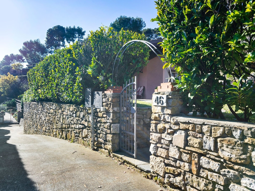 Striking Holiday Home in Diano Arentino With Garden