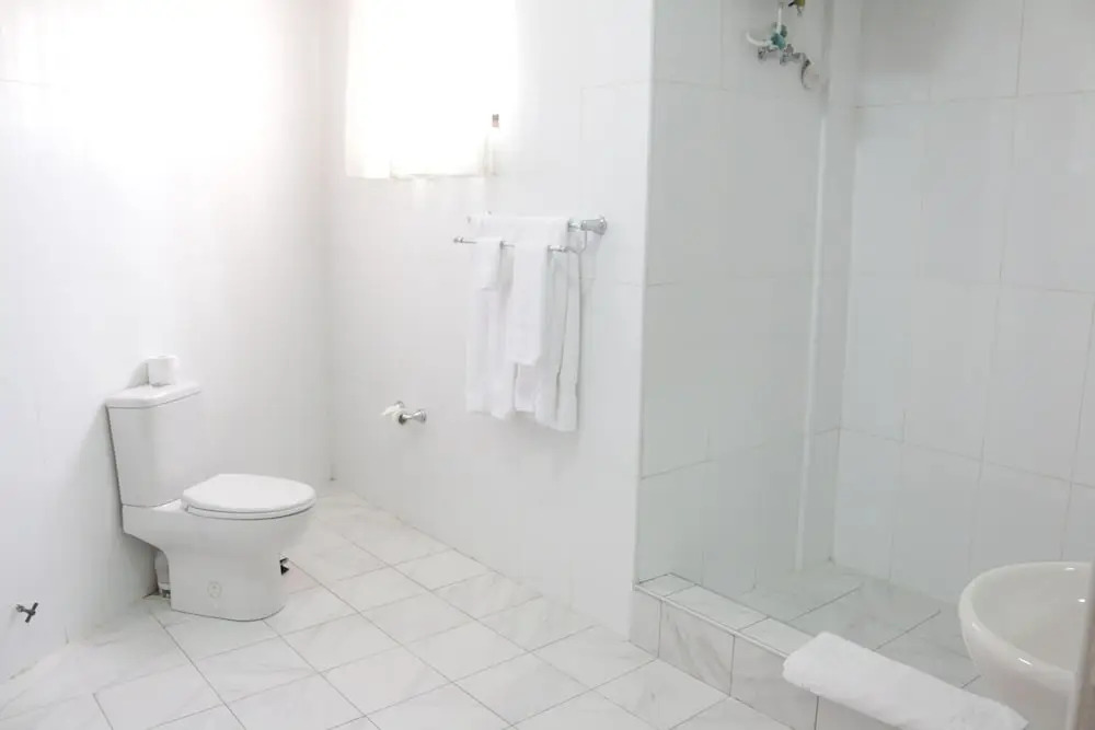 Coconut Grove Sakumono Hotel