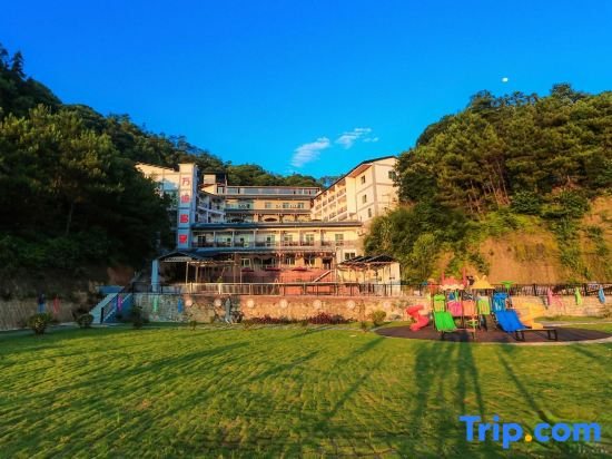 Wanlv Hakka Inn