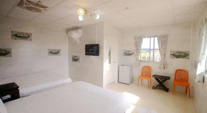 Red Crown Jacana B&B