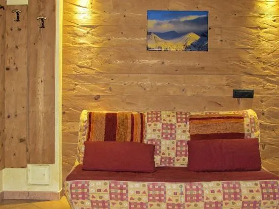 Chalet Nano