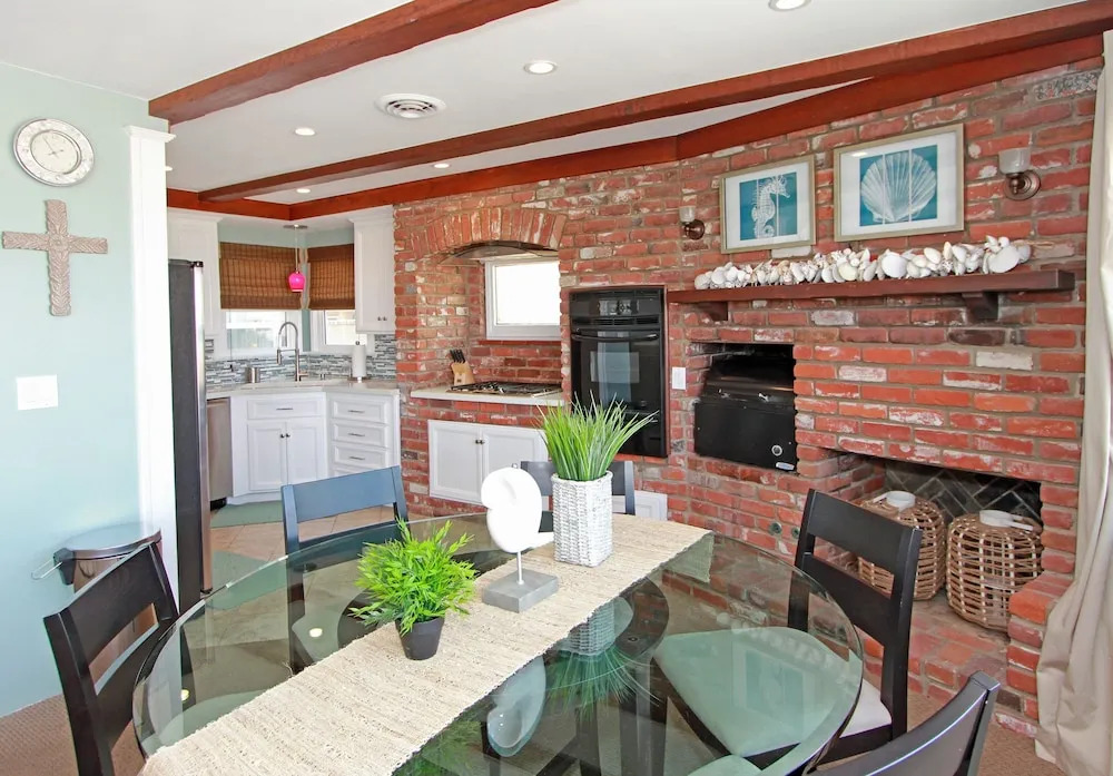 4801 Seashore Drive Deja 4 Bedroom Home