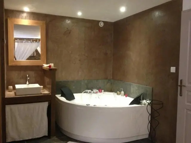 Bulle de tendresse en Provence - Parking Piscine & Jaccuzzi - Peypin