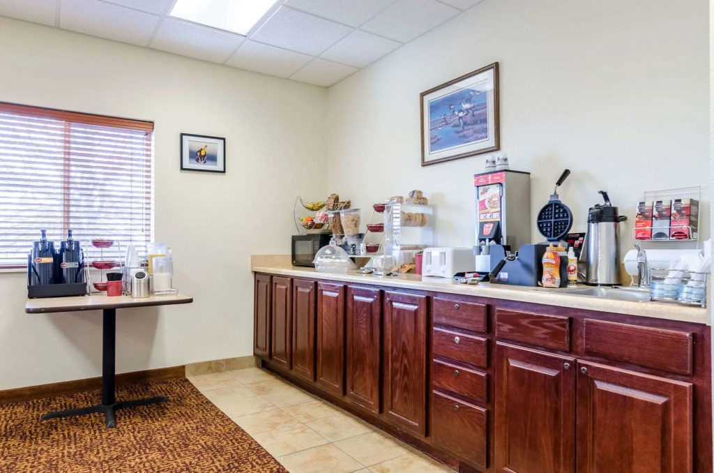Rodeway Inn & Suites Hoisington