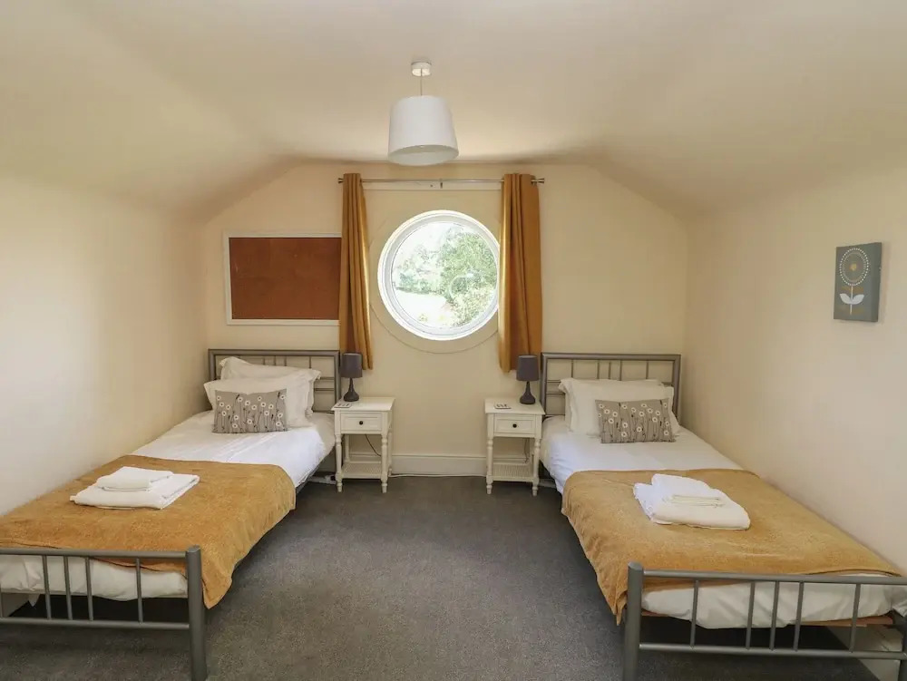 Hillside Lodge