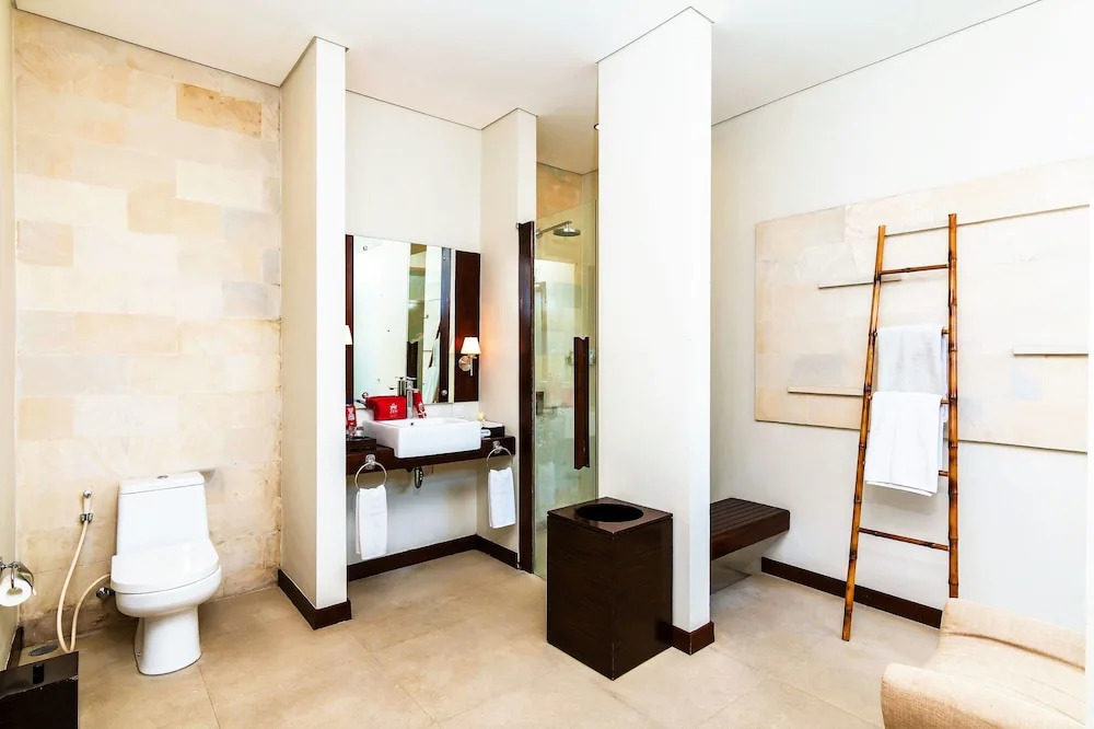 ZEN Premium Umalas Bumbak Villa