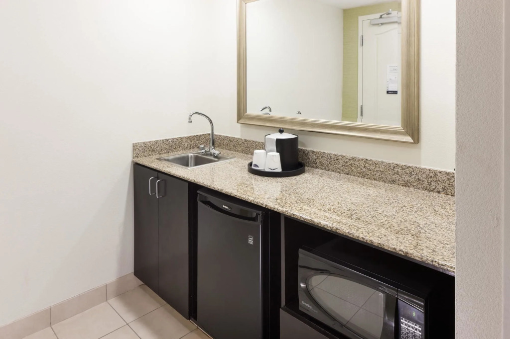 Hampton Inn & Suites Gainesville Downtown University