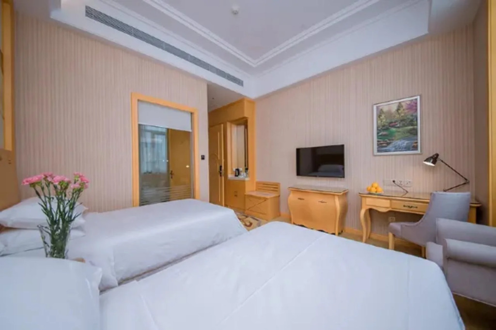 Vienna International Hotel (Zongguan Subway Station Hanxi Store