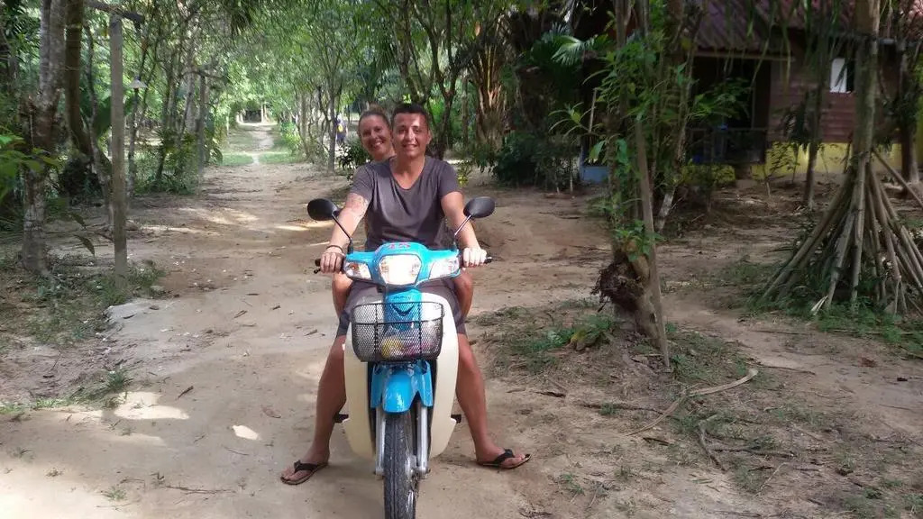 Sunny Cove Beach Resort Koh Phayam