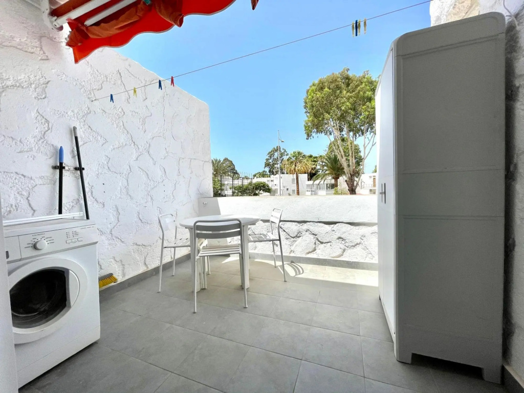 One cozy bedroom with Wifi,pool in Tenerife South