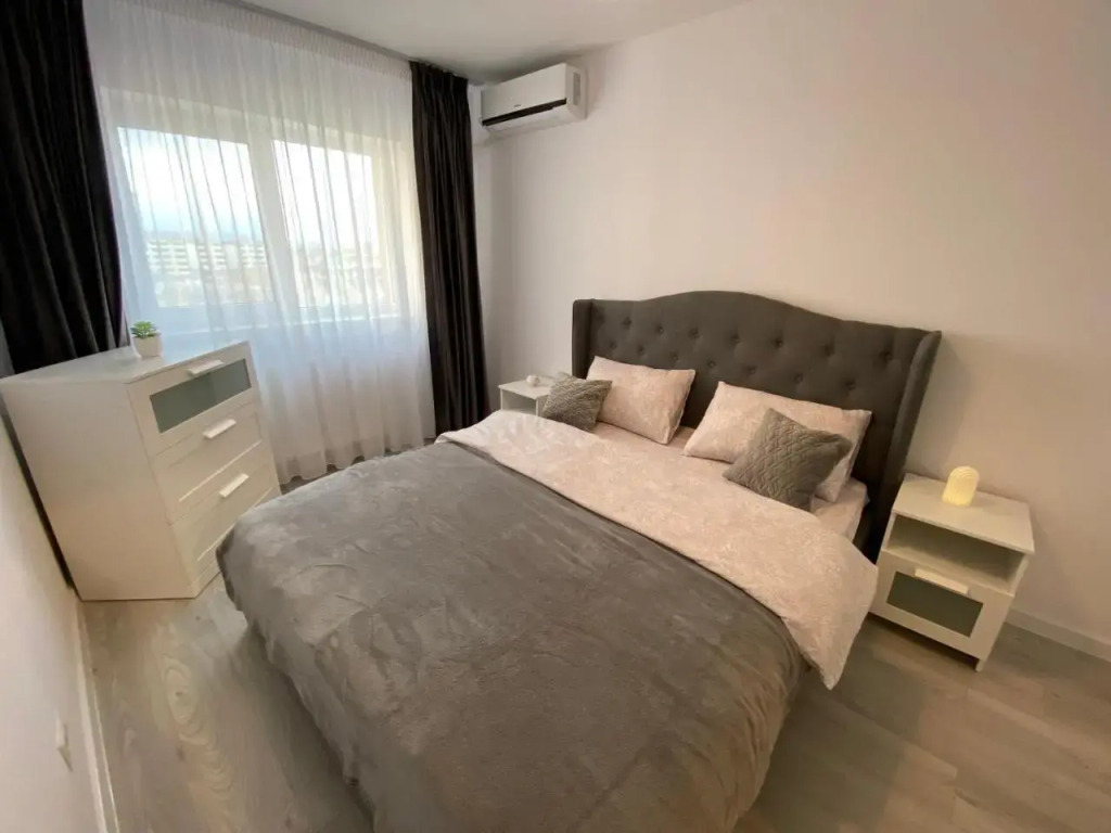 Zian Flat