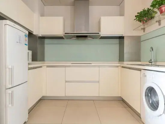 Sunny international apartment