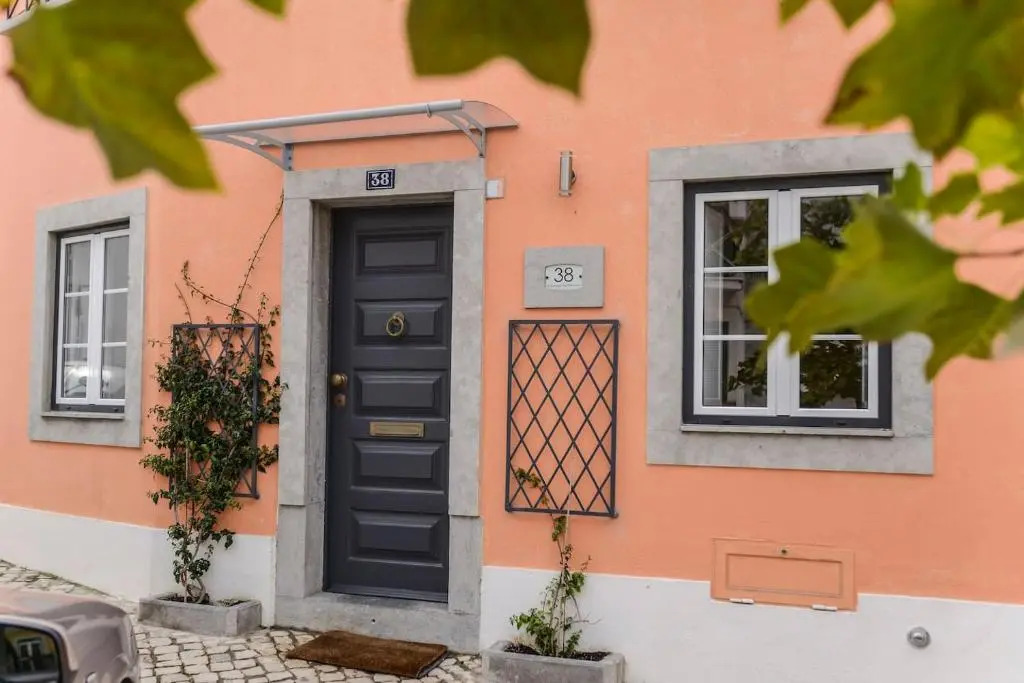 Seaside Family Townhouse - 100m from the sea!