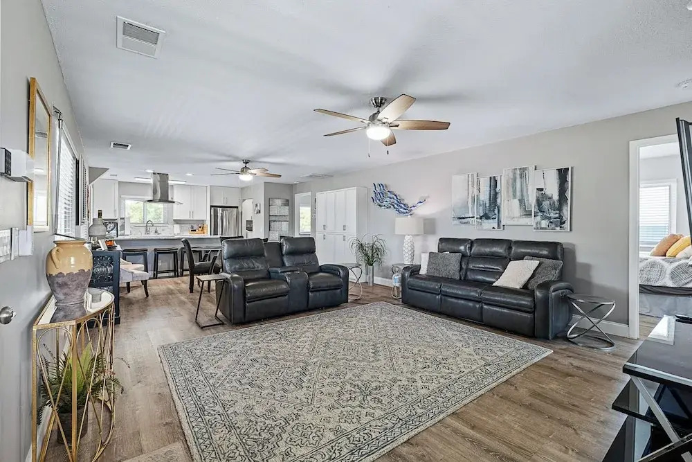 4BR Beach House Spacious Steps From Sand