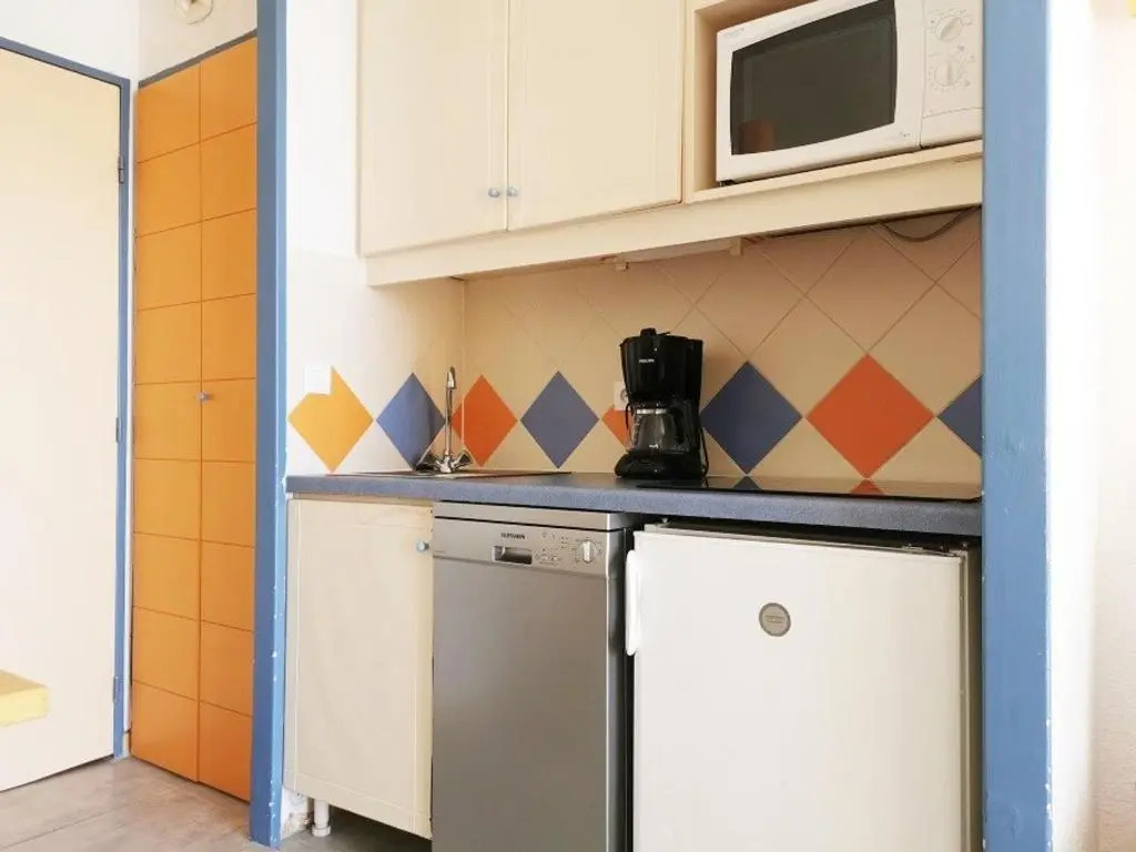 Appartement Cannes la Bocca, 1 pièce, 5 personnes - FR-1-609-33