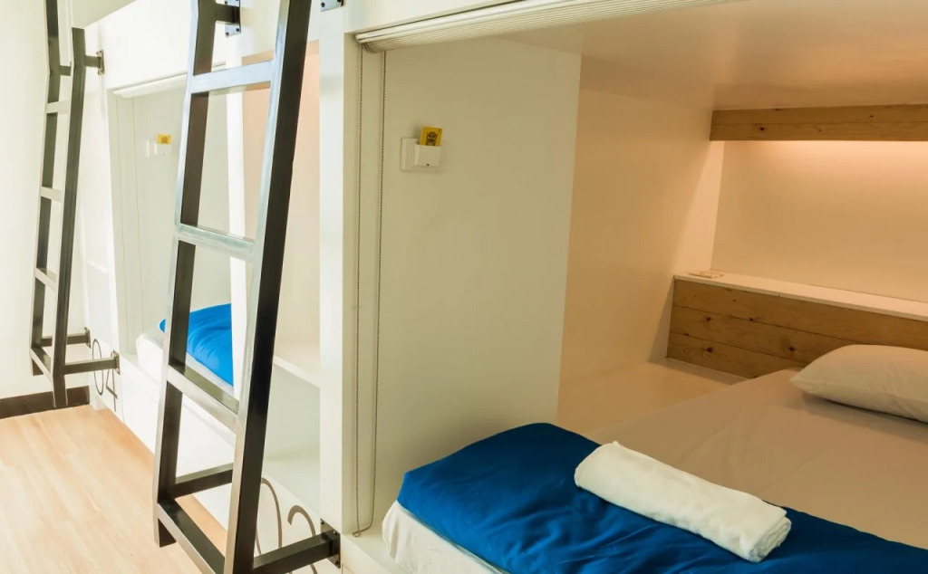 Travel Light Hostel Pattaya