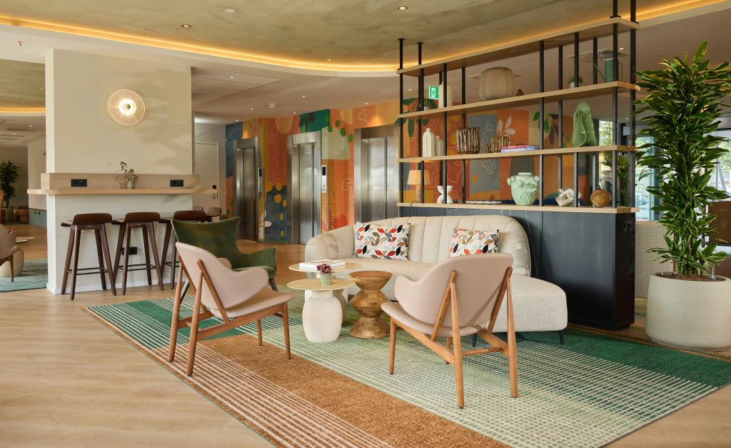 Отель DoubleTree by Hilton Rotterdam Centre