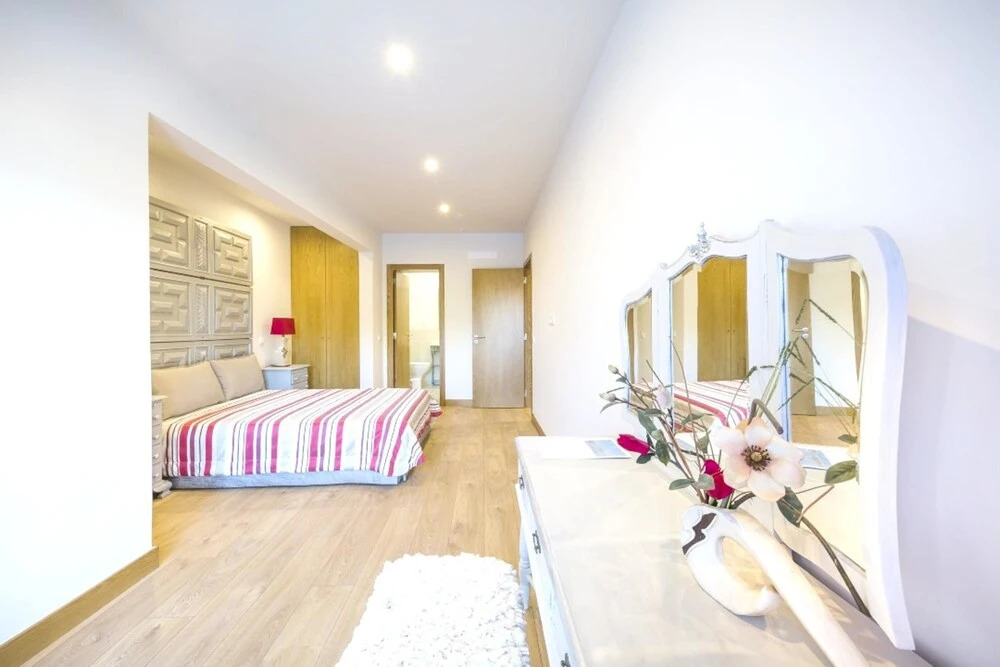 Villa With 2 Bedrooms in Quelfes, With Wonderful sea View, Pool Access