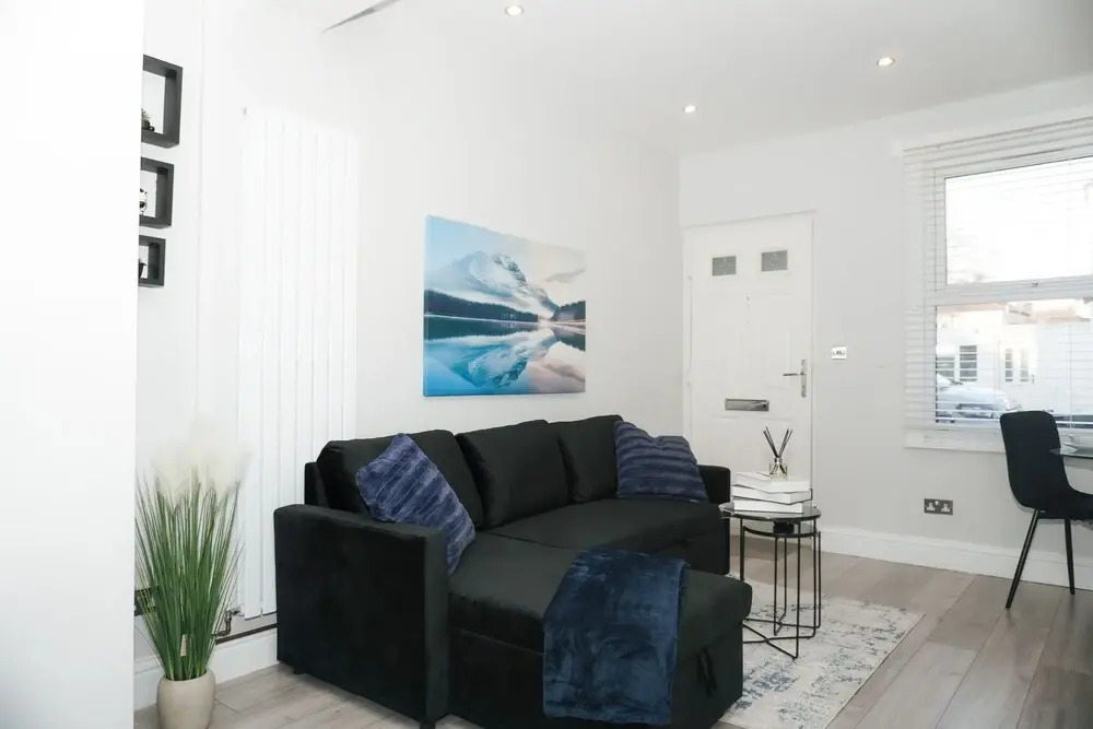 3 Bed-sleeps 7-garden-parking-town Centre