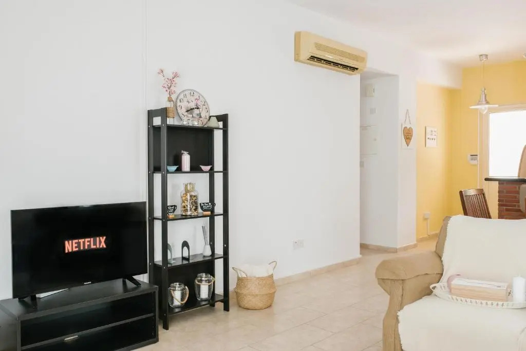 Aphrodite Gardens No.9 Luxury Apt