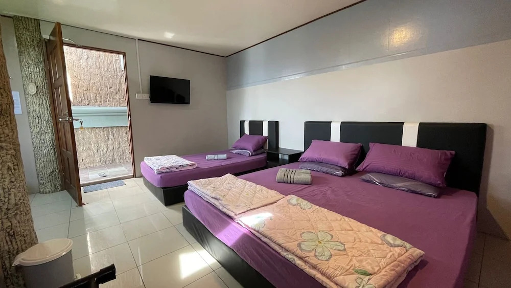 OYO Home 90704 Kds Garden & Stay