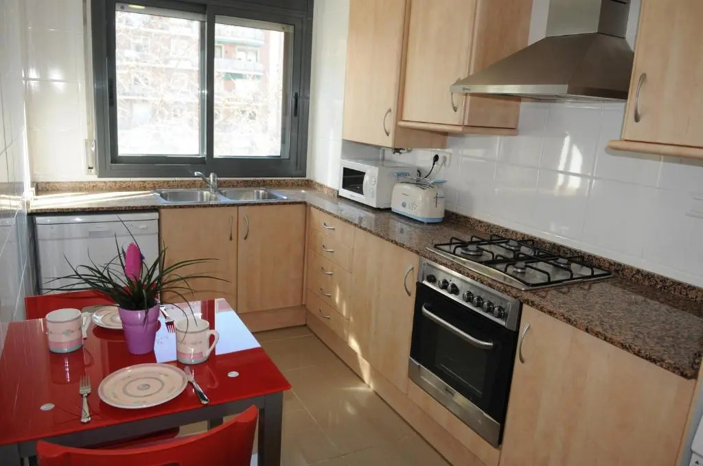 New & Sunny Apartment