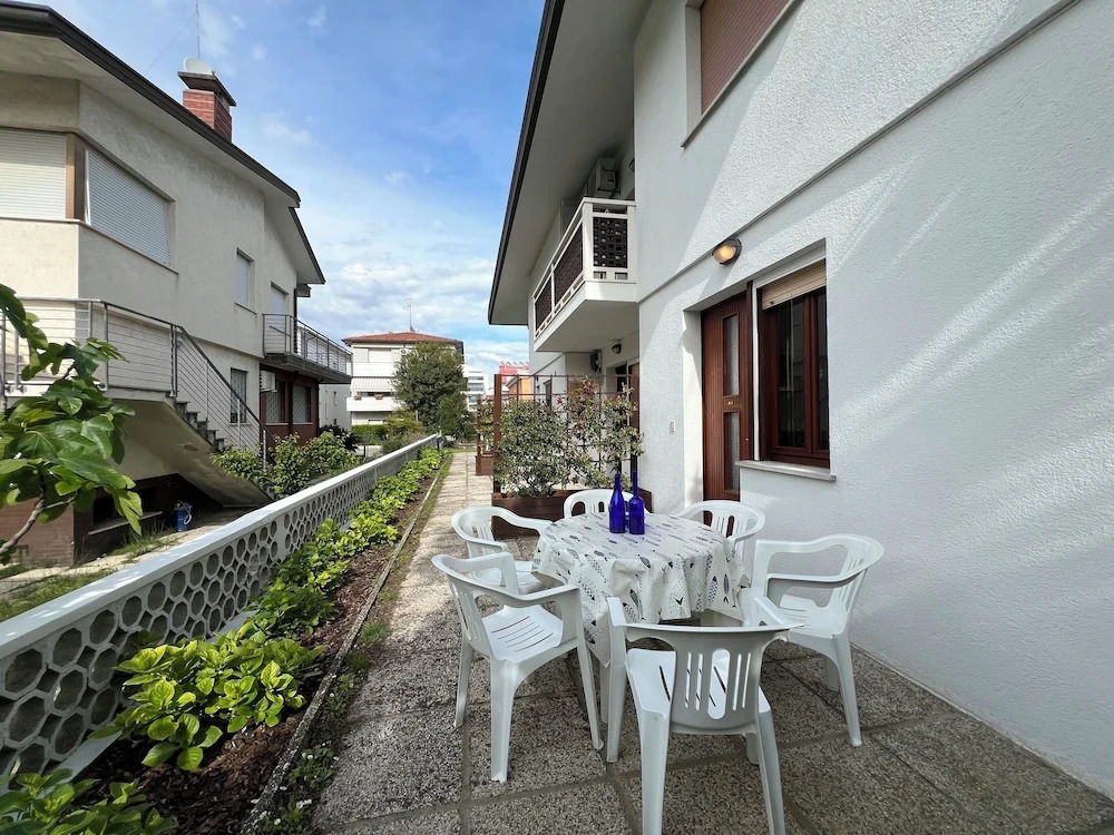 Quiet Apartment With Garden