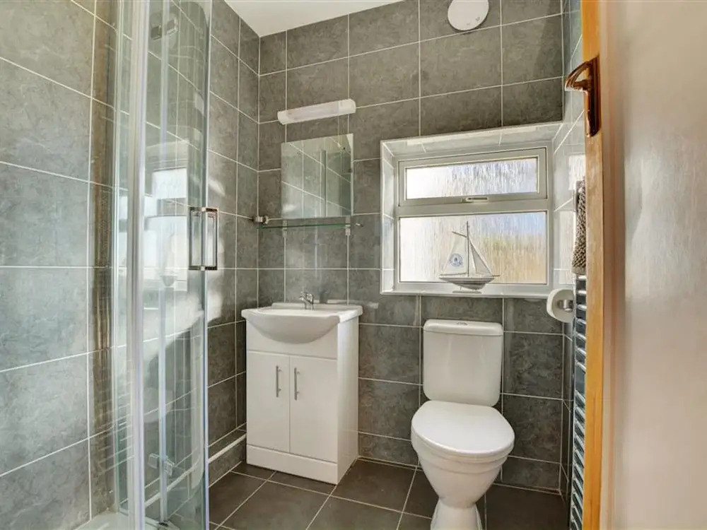 Detached Holiday Home With Garden and Unhindered View of Beautiful Nature and sea