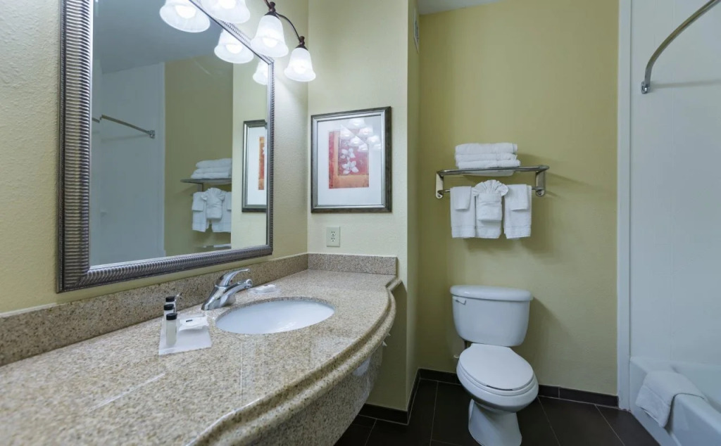 Country Inn and Suites San Marcos