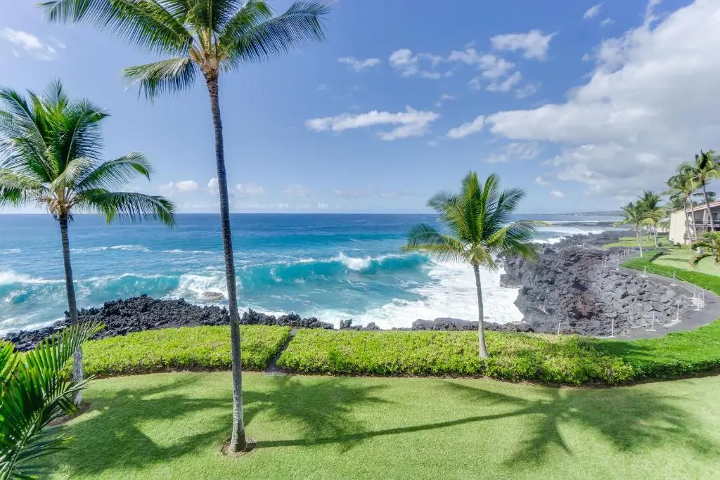 Luxurious 3 BR / 2 BA Direct Oceanfront condo