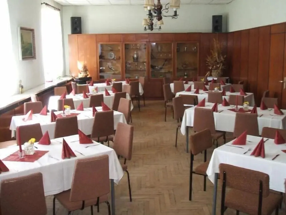 Gasthaus & Pension Zum Schwarzen Adler