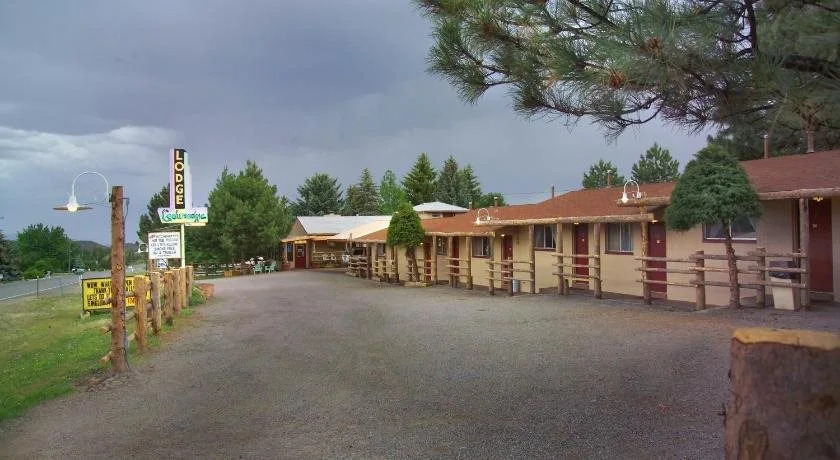 The Cedaredge Lodge
