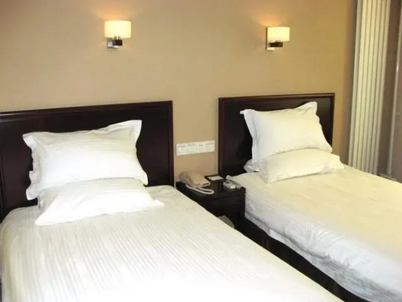 Green Tree Inn Luoyang Imperial City Squ