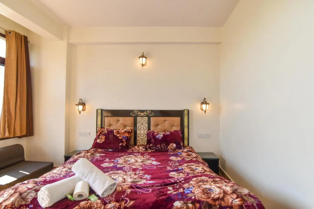 Dhanlaxmi Apartments