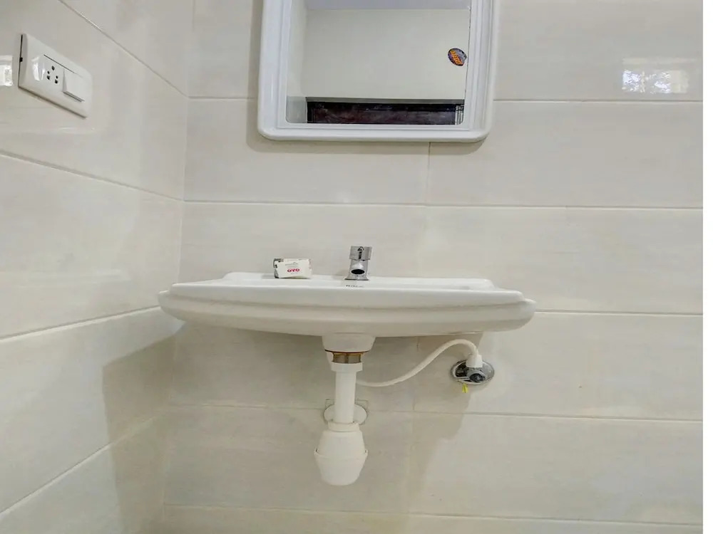 OYO 10521 GCK Suites