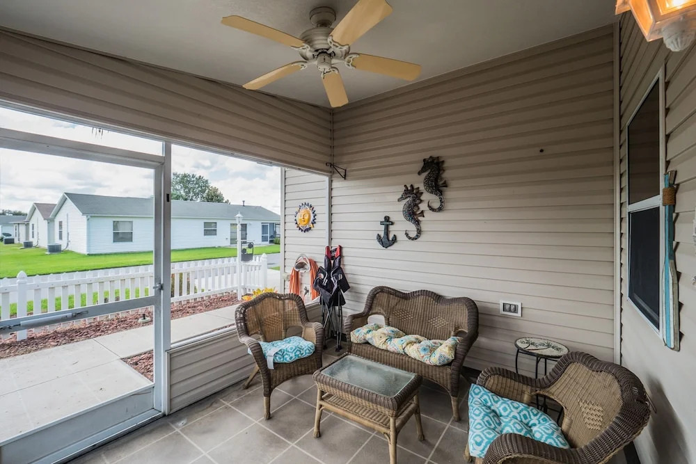 Hastings Lane 2681 by White Pelican VR