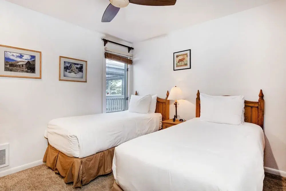 Snow Flower 152 2 Bedroom Condo by RedAwning